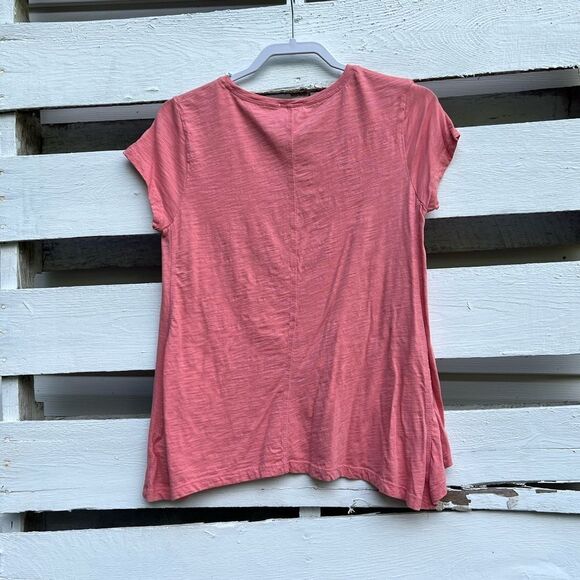 NWOT Sharkbite Hem Tee Shirt - Picture 3 of 6